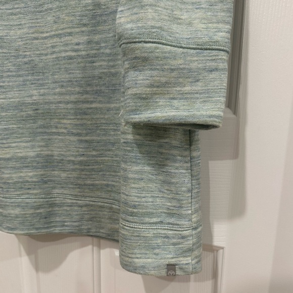 T By Talbots Heathered Cold Shoulder Sweatshirt 3/4 Sleeve in Teal Size Medium - Picture 6 of 11